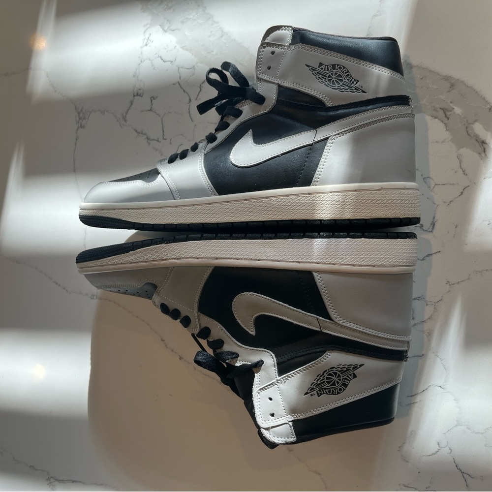 Nike Air Jordan 1 Retro High OG Shadow Men’s Size 11 New Without Box Very Nice!!
